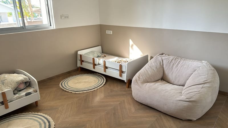 יציאת אירופה חדרה