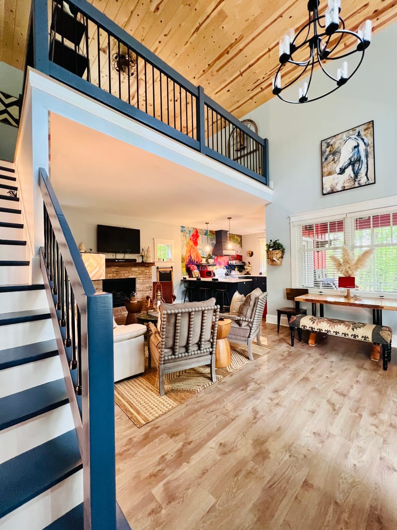 A Small-Footprint Retreat, Thoughtfully Crafted