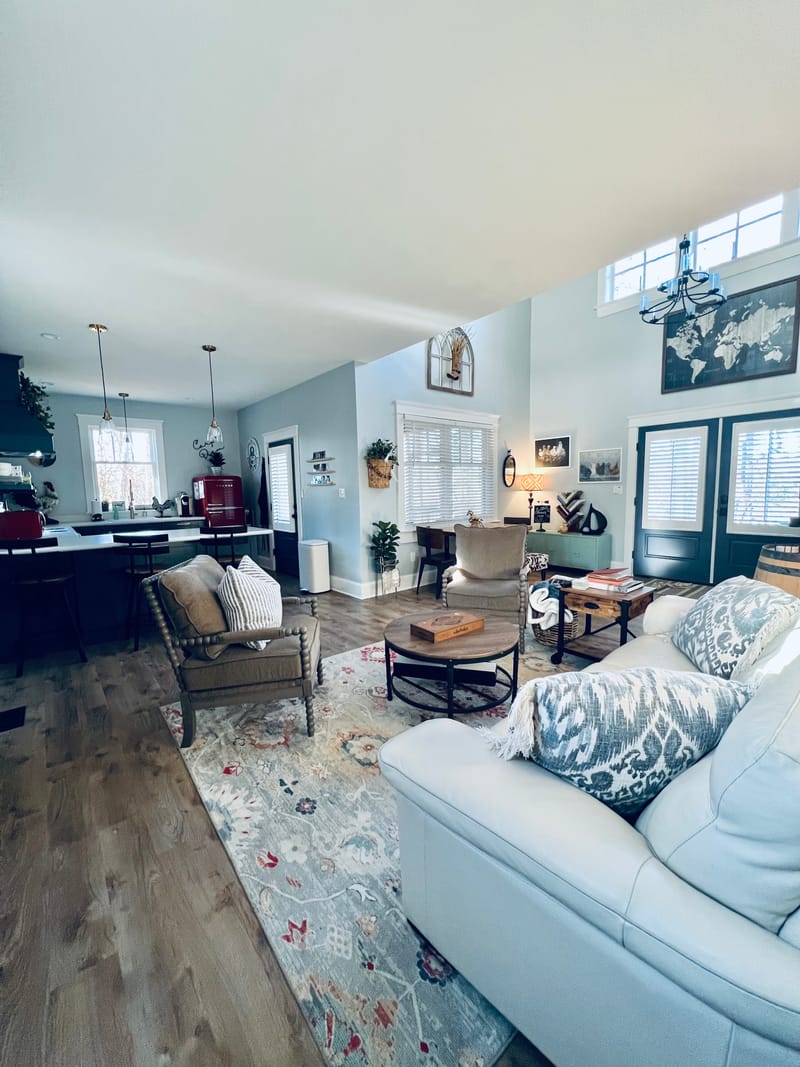 A Small-Footprint Retreat, Thoughtfully Crafted
