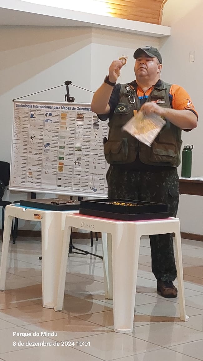 TRABALHOS DE CAMPO - CURSOS - TREINAMENTOS