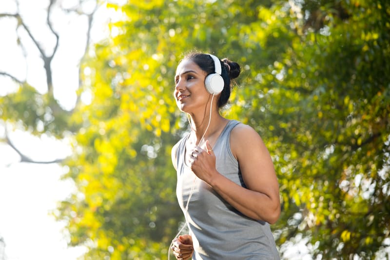 How Headphones Turn Runners into Easy Targets