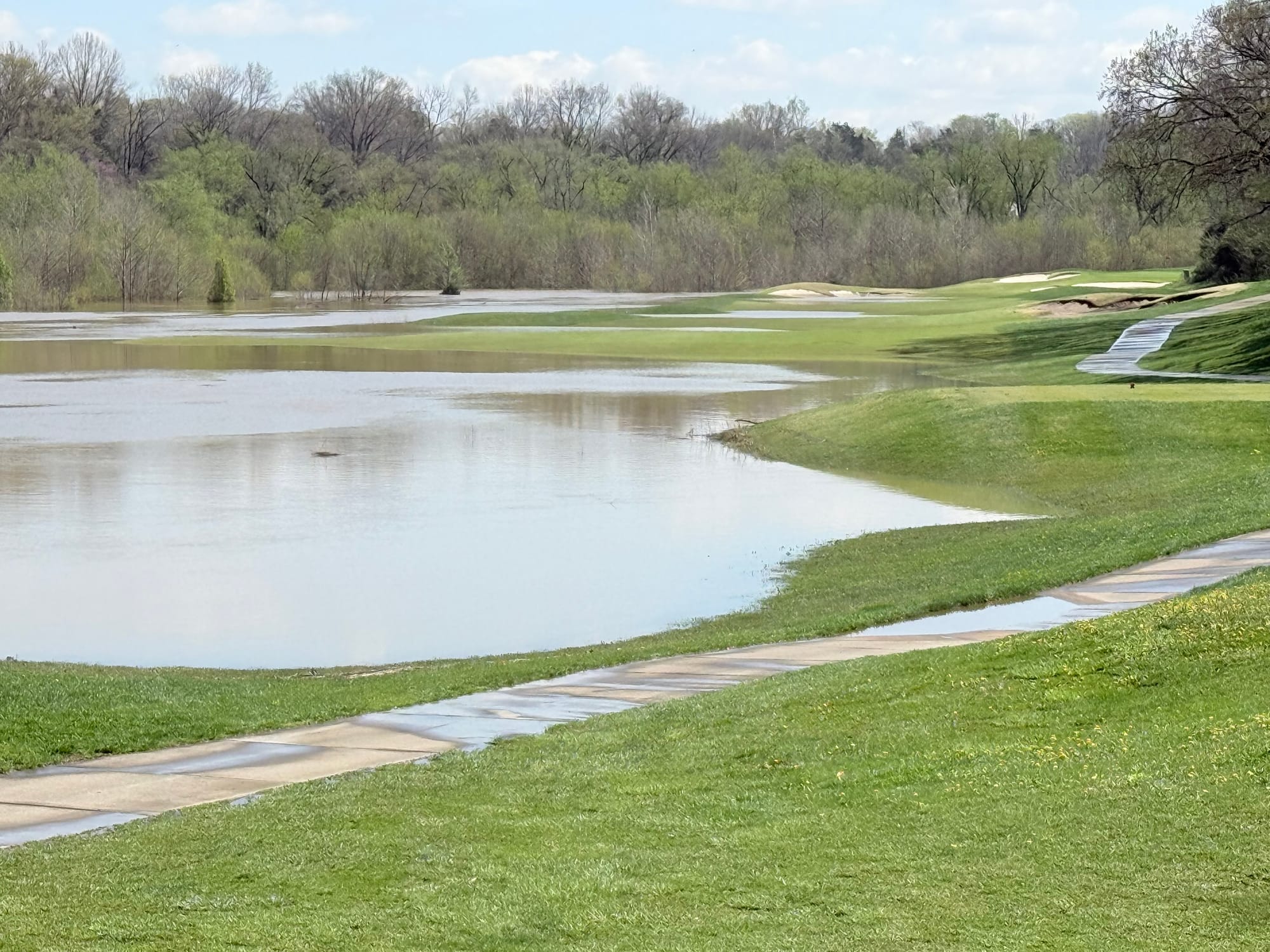 #4 between #3 green and #4 tee box
