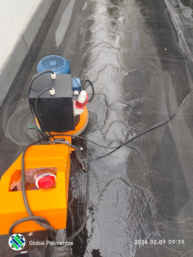 Remoção e limpeza técnica