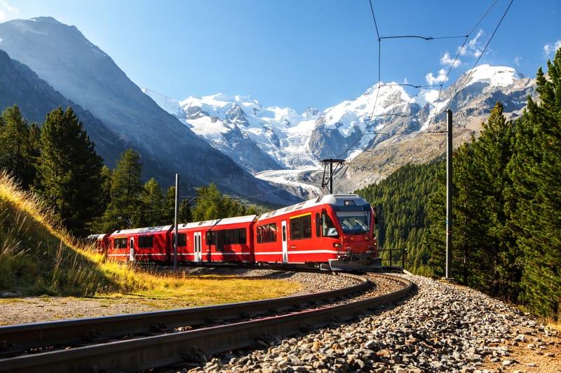 Entwicklung System für internationalen Personenverkehr / Bahnunternehmen