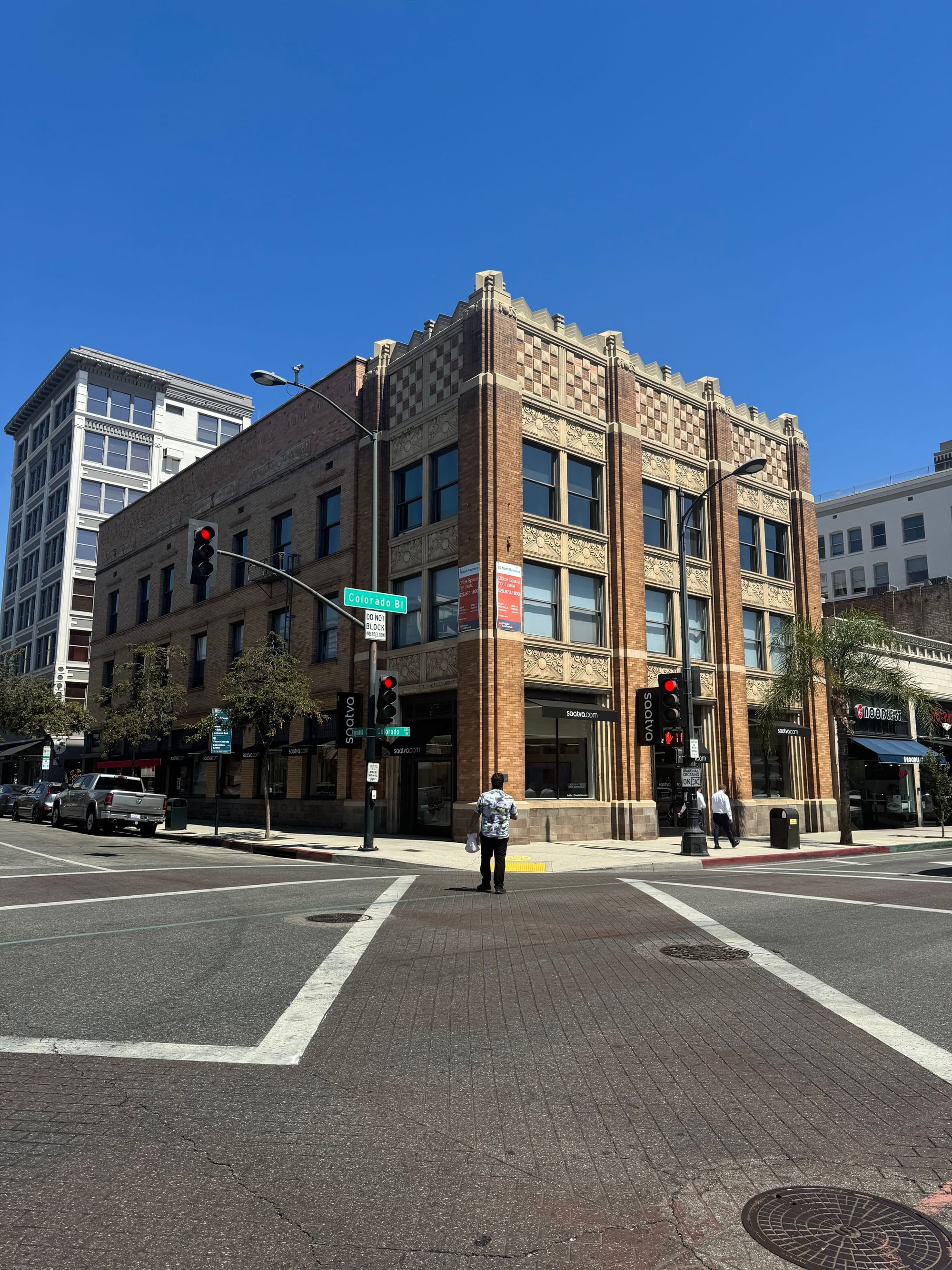 20 N. Raymond Ave, Pasadena / Represented the buyer