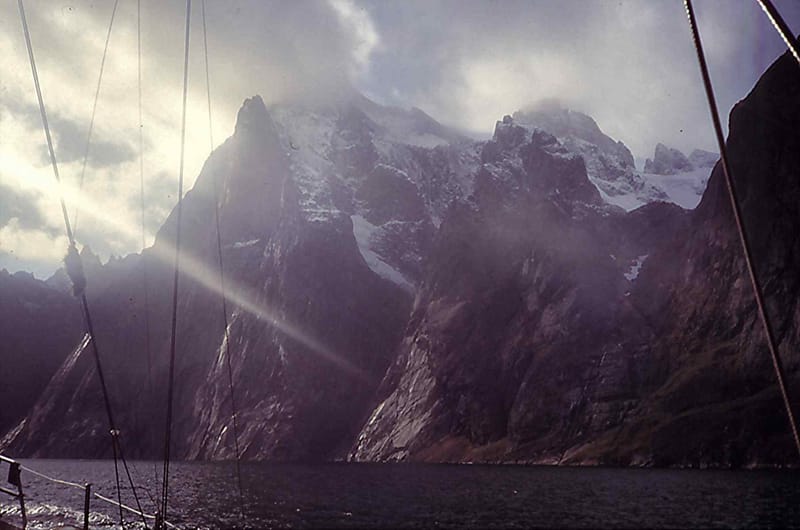 Film & Digital Reportage Images