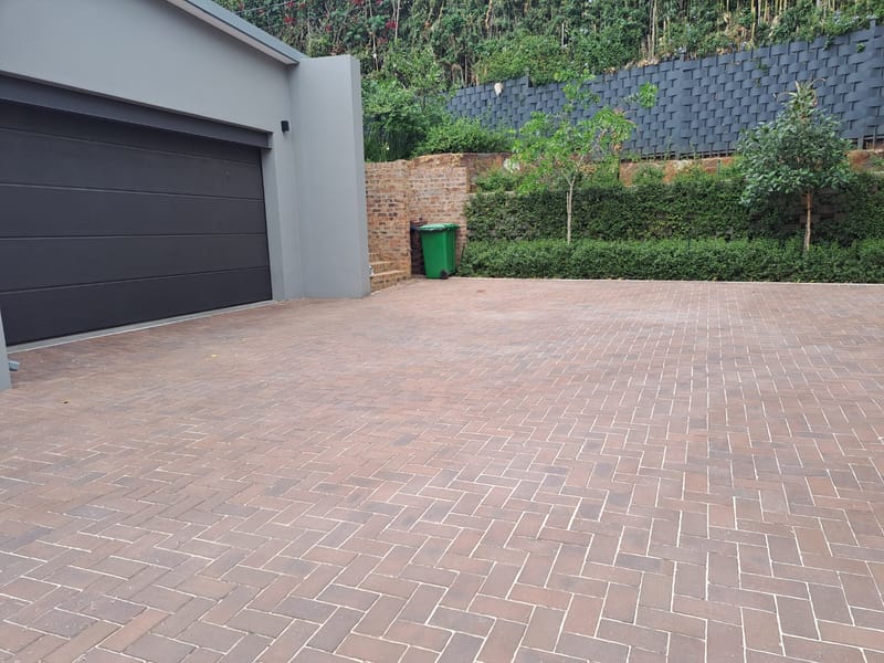 Residential - Driveway & Paved Area Cleaning