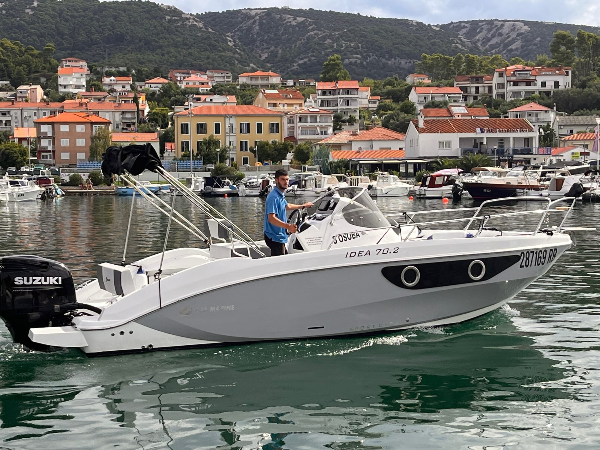 IDEA Marine 70.2 WA mit 250 PS SUZUKI