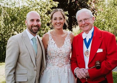 the essential wedding day host image