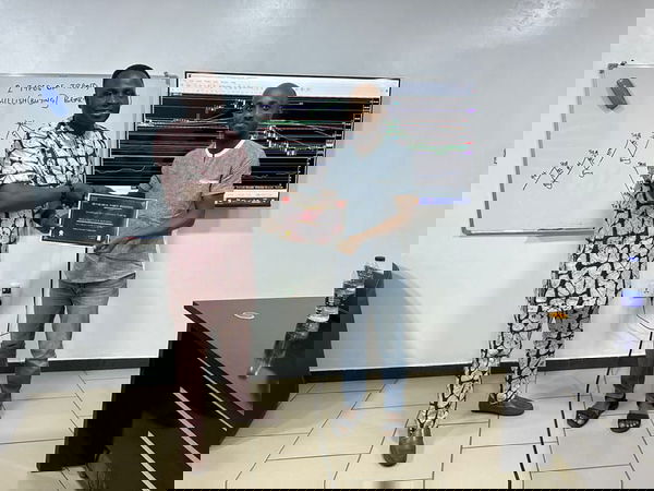 800 669e93a9b9960