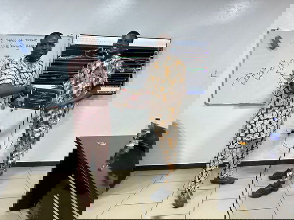 800 669e93ed66169