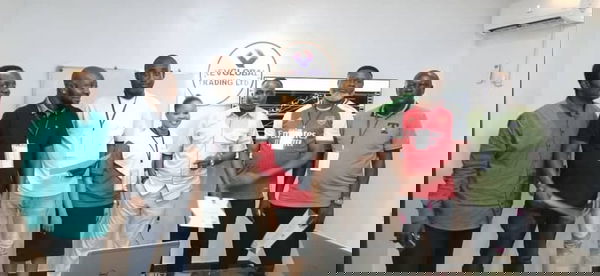 800 6813afec10848