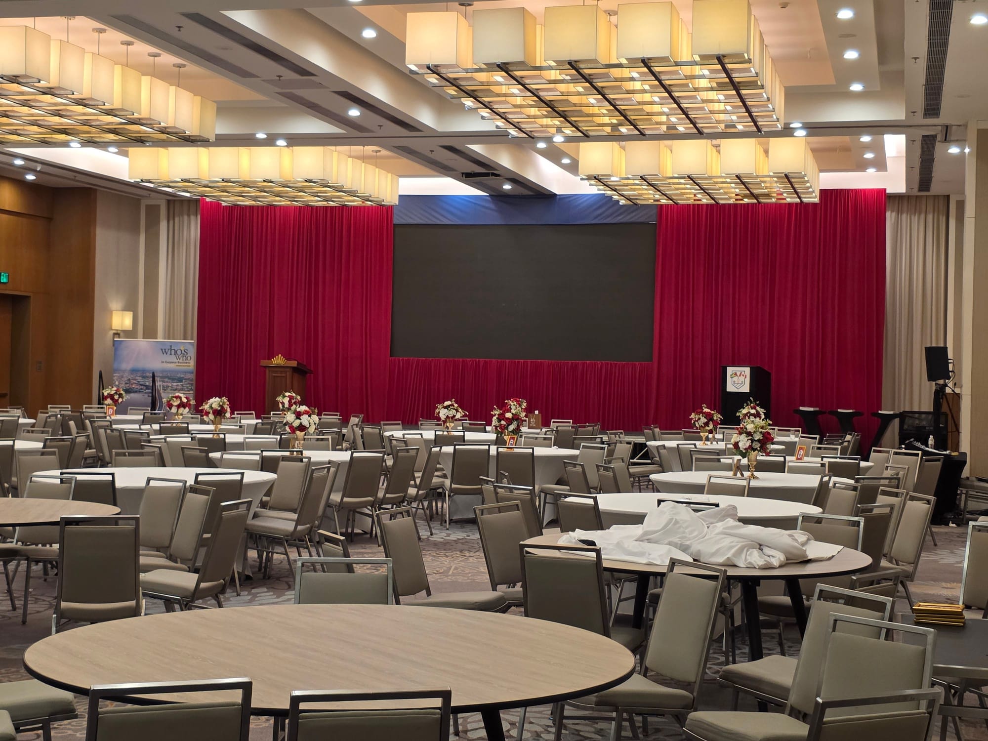 LED Screen with Stand, no truss