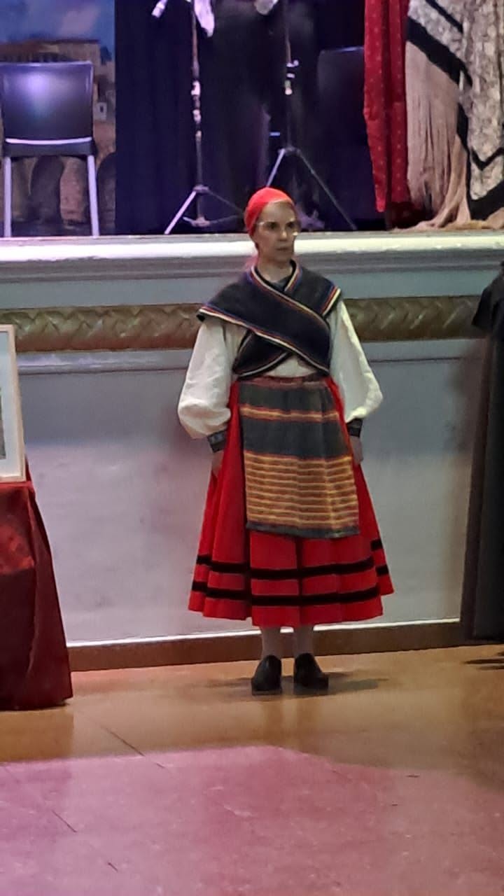 Primer esfile 2026 de trajes tradicionales españoles...
