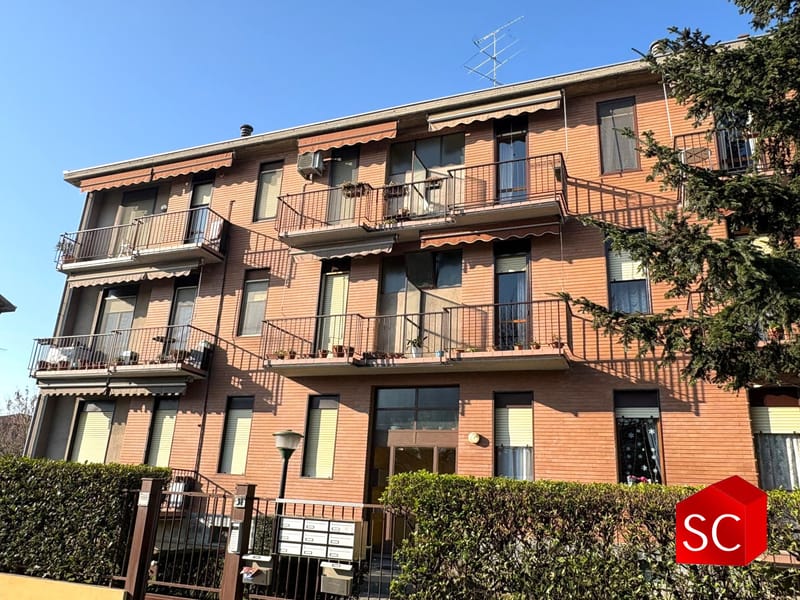 TRILOCALE CON 2 BOX LIBERO SUBITO € 85.000