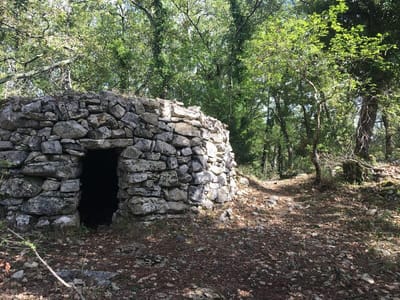 LES BORIES DE  PROVENCE