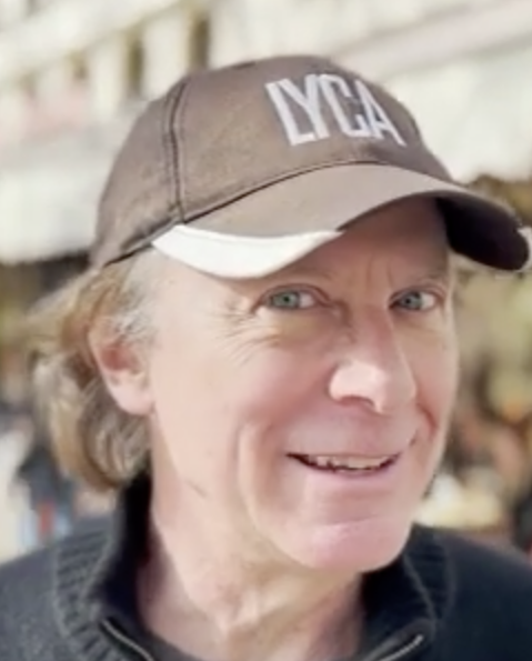 Le franglais ?  Plutôt choisir d’en rire avec "St-Charles de Jeanne's", le dernier film du Jean LALIBERTE