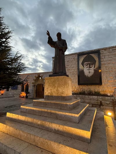 أعجوبة 58 لطبيب السماء هكذا قضى على مرض السرطان!