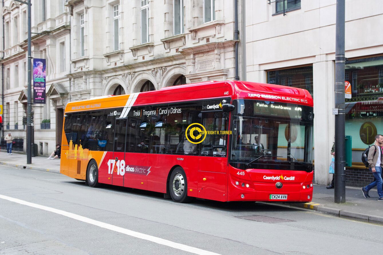 Cardiff Bus 445 CK24 AVN.