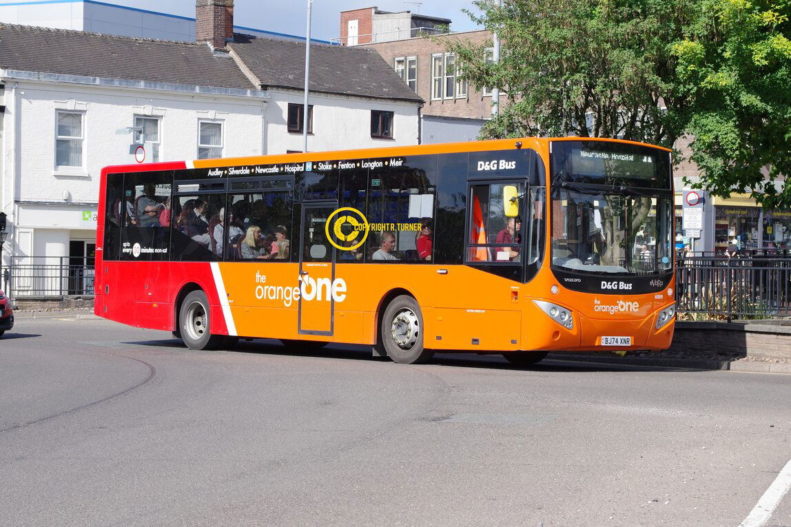 D & G Bus 6009 BJ74 XNR.
