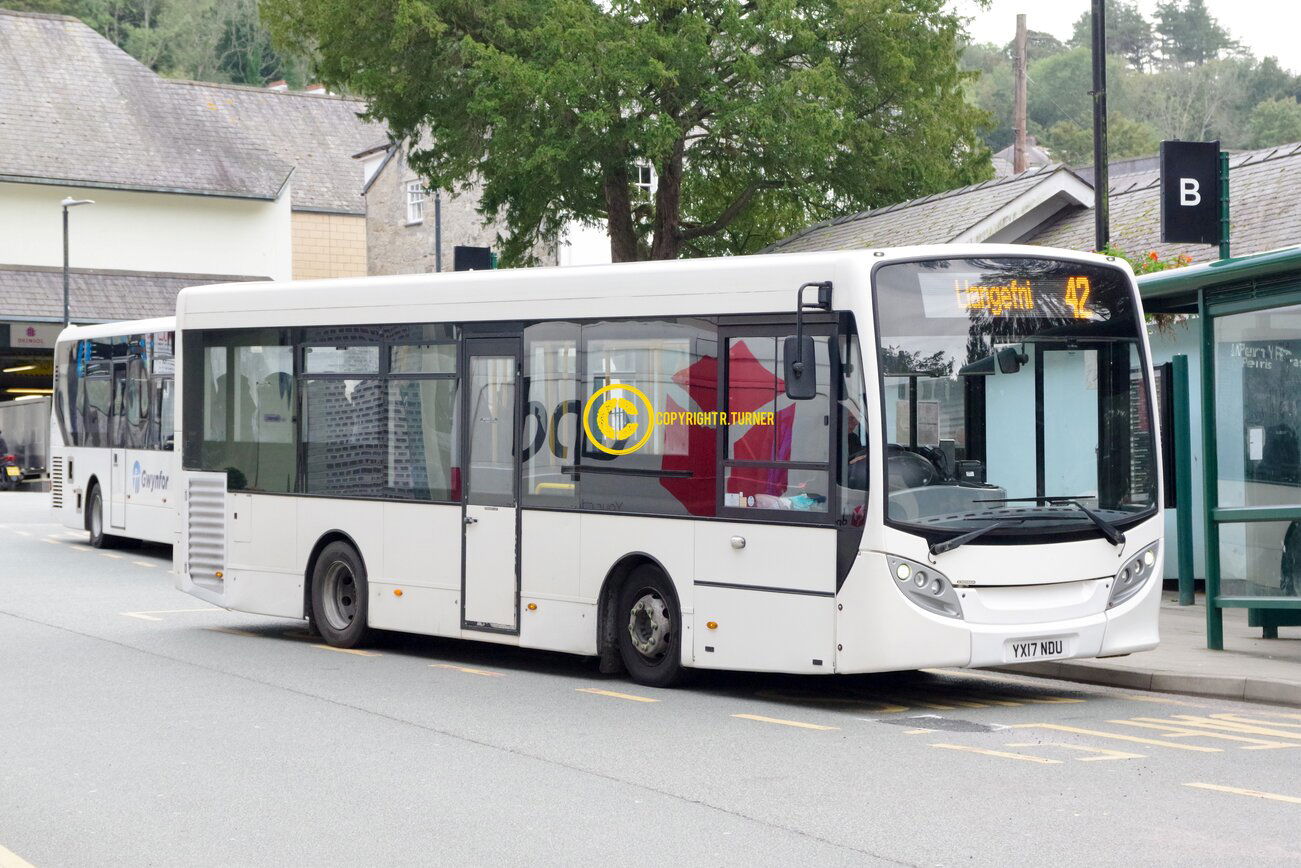 O. R Jones YX17 NDU.