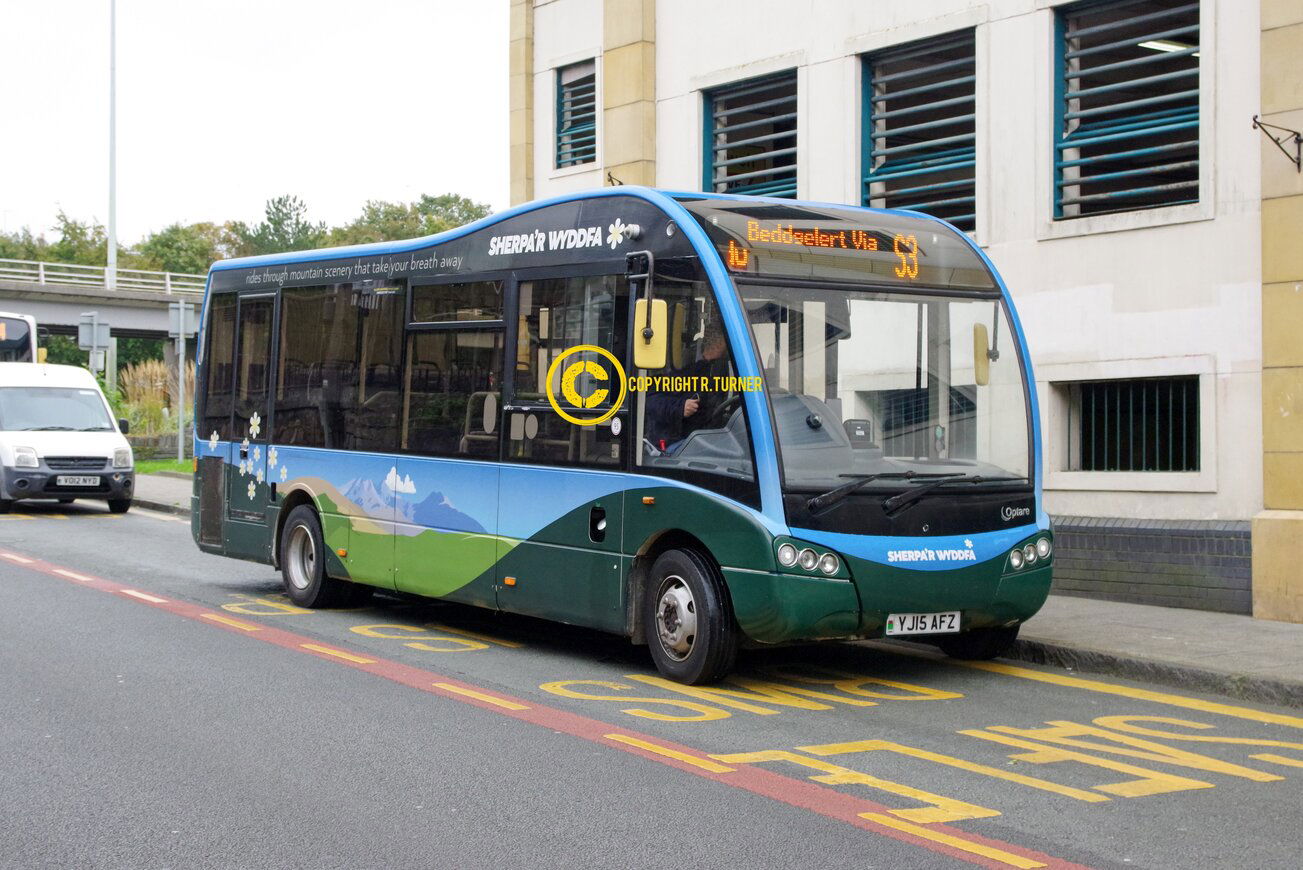 Gwynfor Coaches YJ15 AFZ.