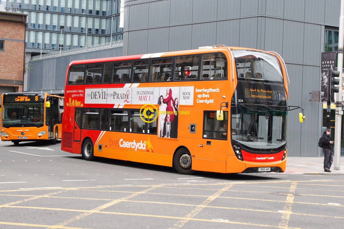 Cardiff Bus 304 CN65 AAK.