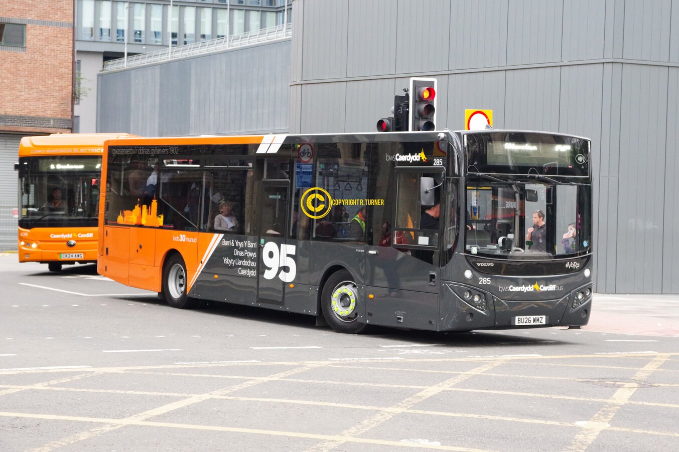 Cardiff Bus 285 BU26 WMZ.