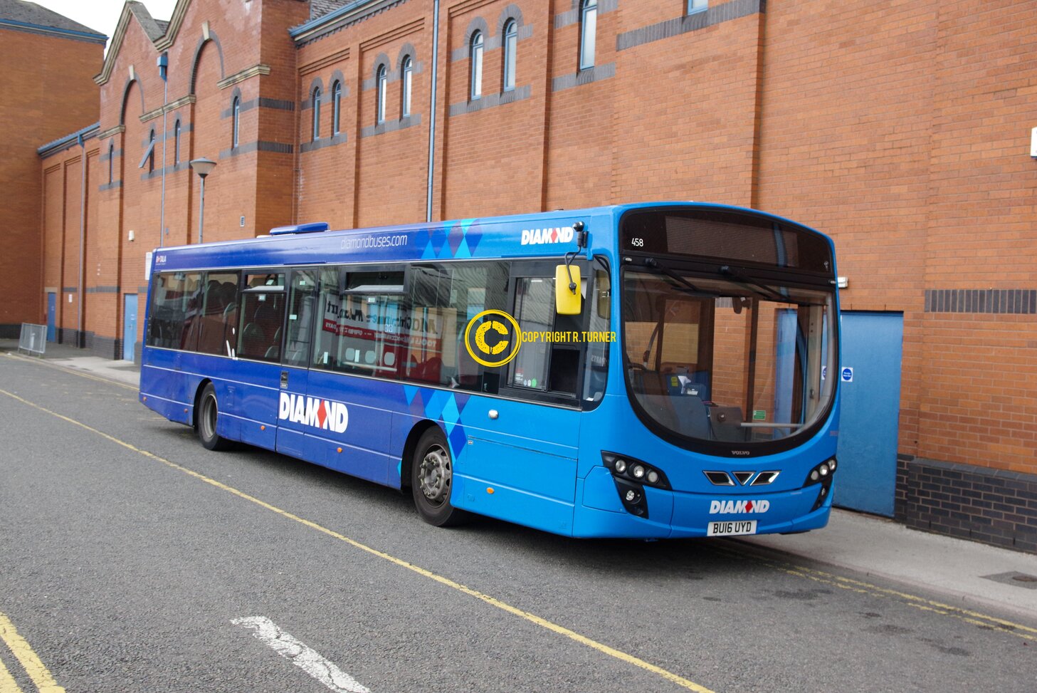 Diamond Bus EM 30531 BU16 UYD.
