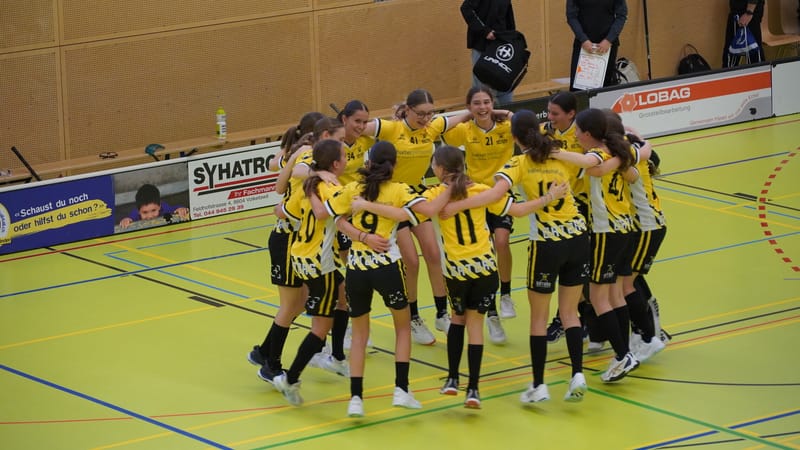 Juniorinnen U17: Sensationelle weitere zwei Siege