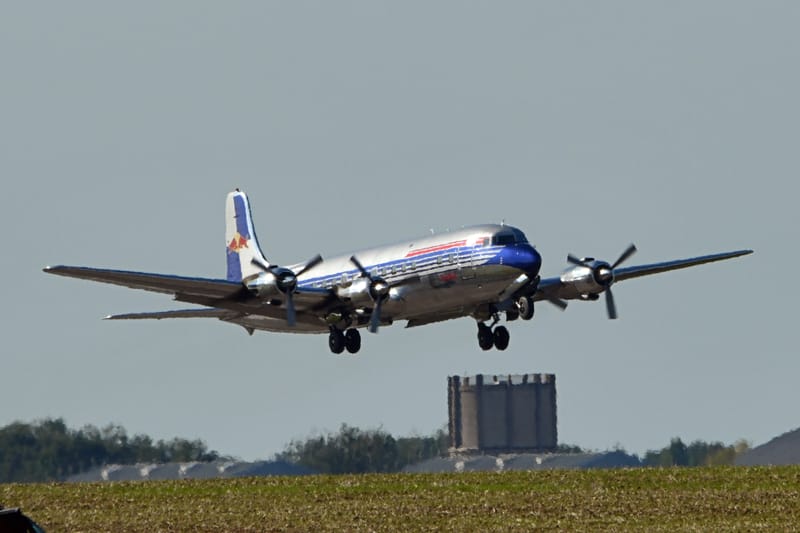 La Lignes & Corporate