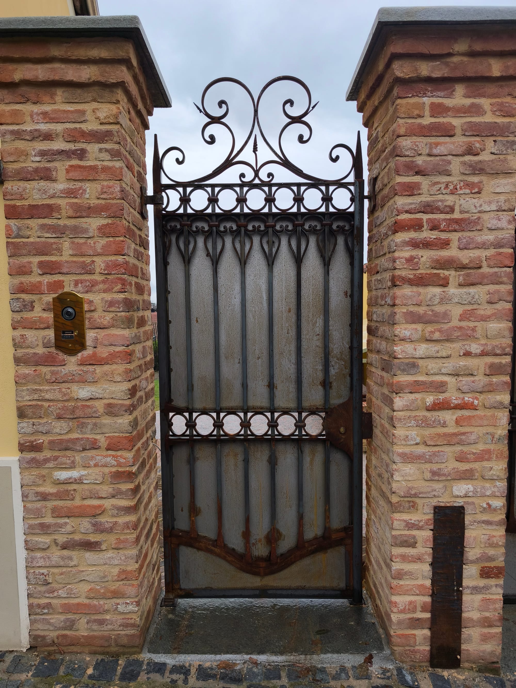 Cancello pedonale "MORIONDO"