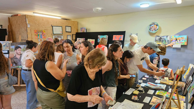תערוכת סופשנה של תלמידות סטודיו "חשיבה יוצרת" לשנת 2025
