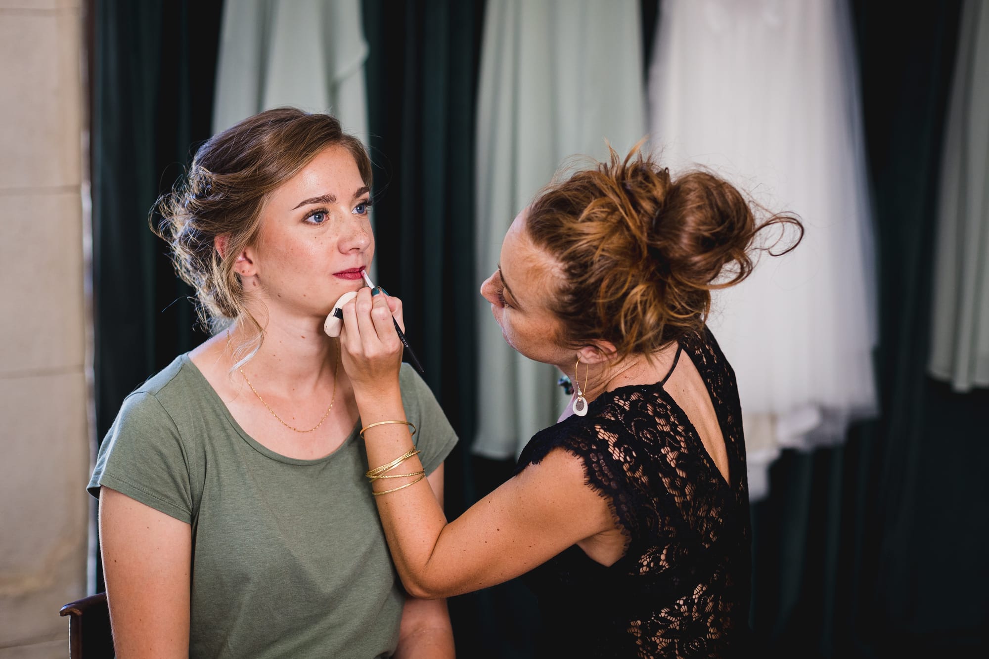 Maquillage de mariée tons naturels