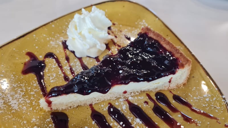 CHEESECAKE AI FRUTTI DI BOSCO