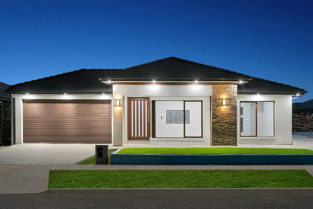 आपकी आवश्यकताओं के अनुरूप अनुकूलित अग्रभाग।