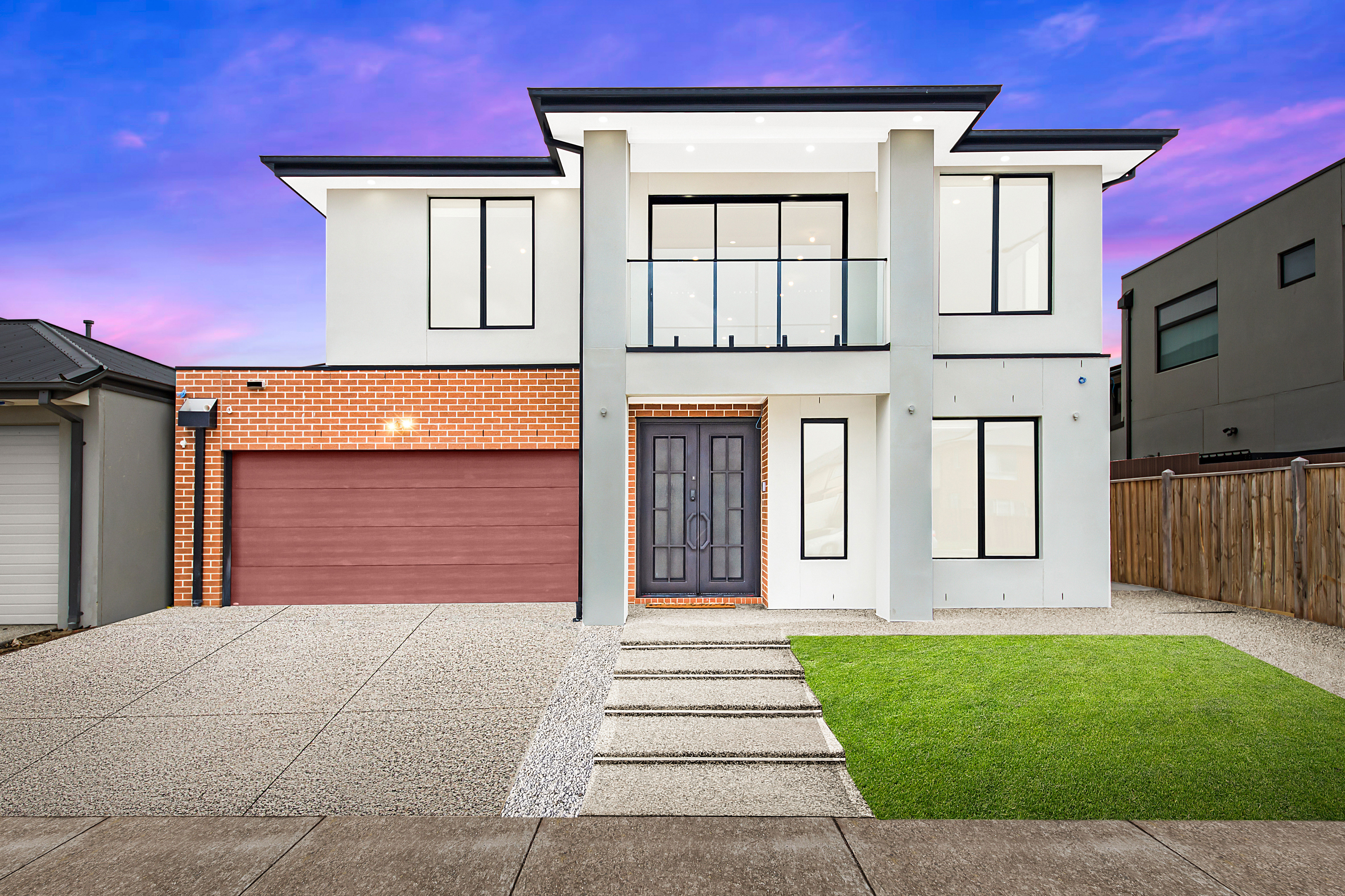 आपकी आवश्यकताओं के अनुरूप अनुकूलित अग्रभाग।