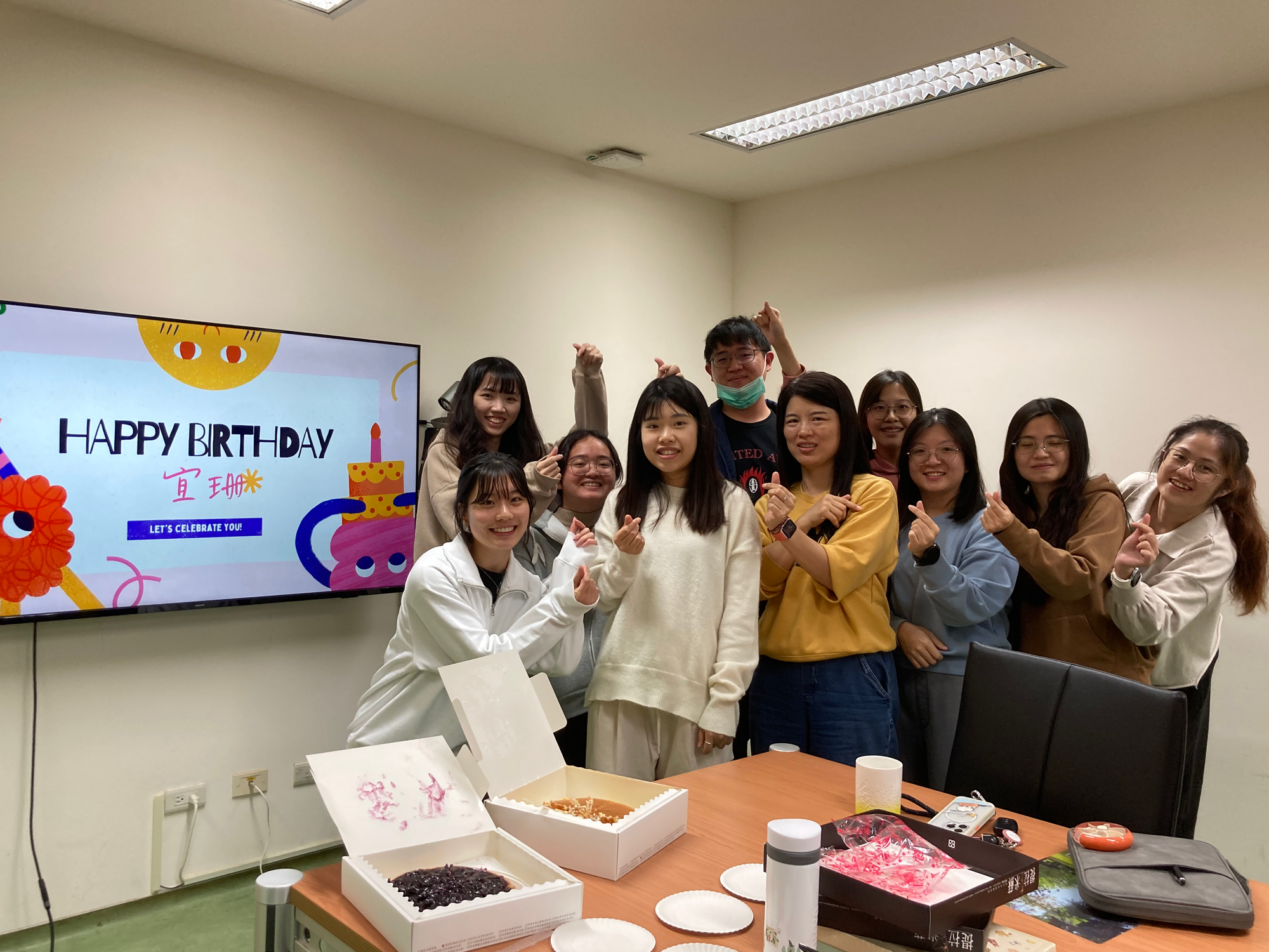 113.12.09 實驗室慶生