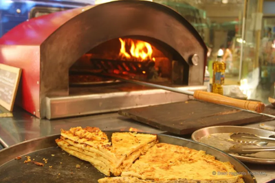 לָה קָאד     LA CADE