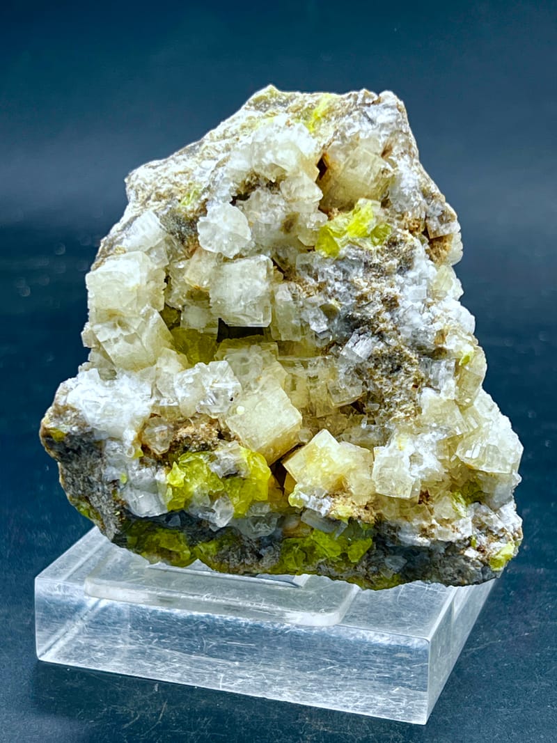 AZUFRE CON ARAGONITO (MINA COZZODOSI, SICILIA, ITALIA)