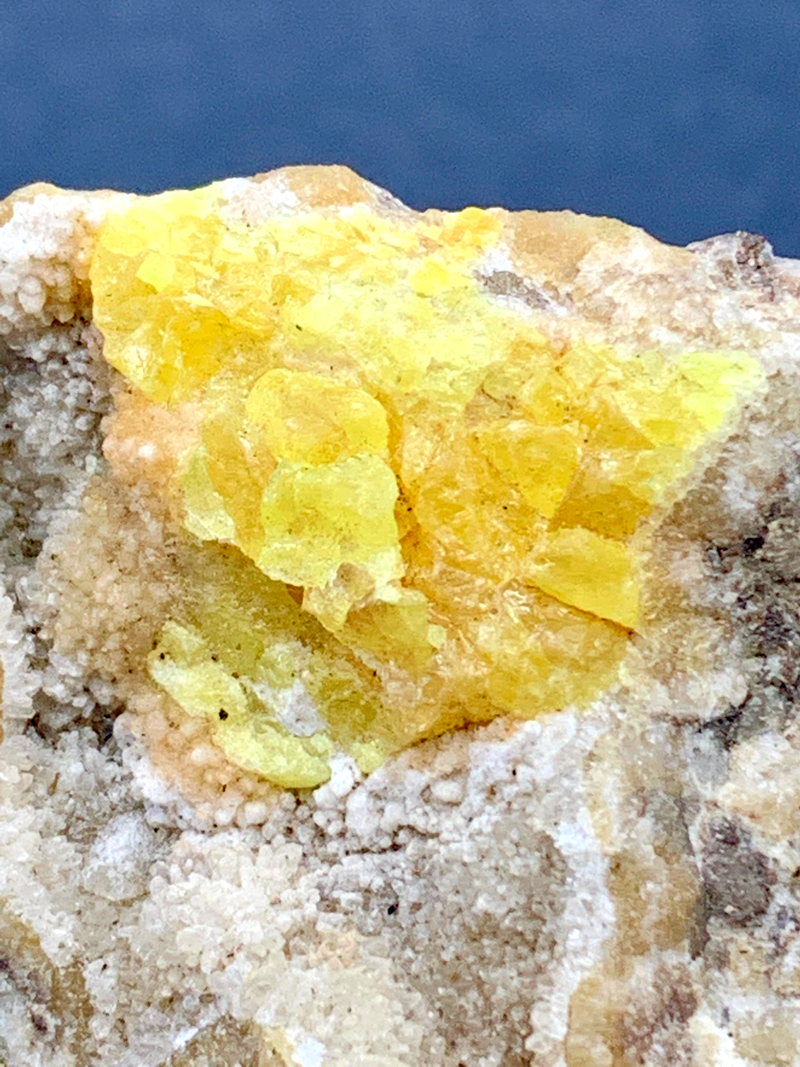 AZUFRE CON ARAGONITO (MINA COZZODOSI, SICILIA, ITALIA)