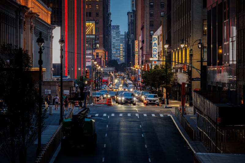 Top 11 NYC Event Photography Tips, Lessons from the Neon Project, Rallies, and Knicks Celebrations