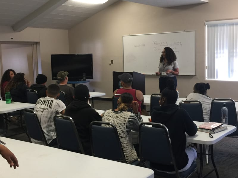 El efecto dominó: cómo el éxito de una mujer inspira a generaciones