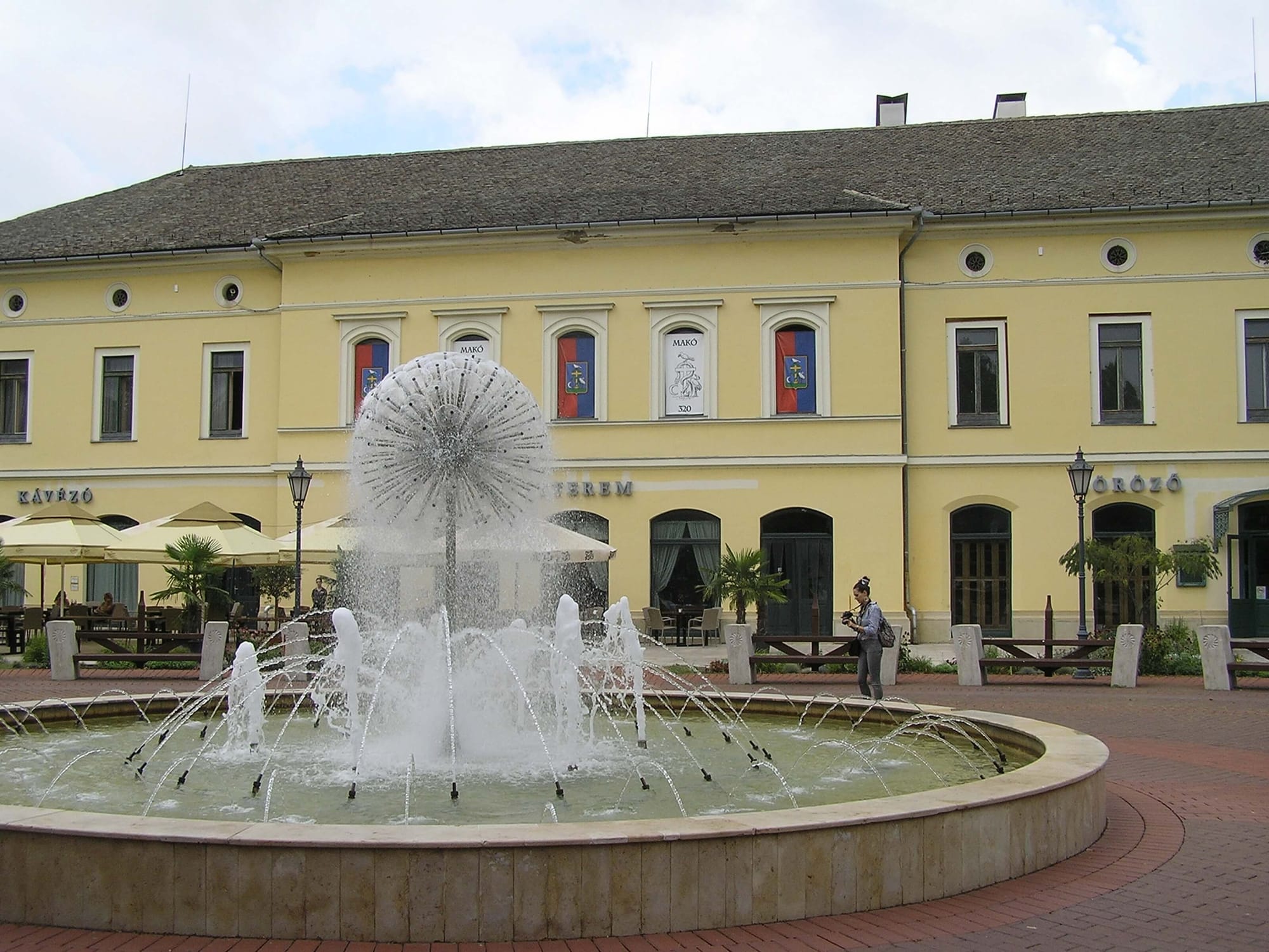 hotelul Korona si arteziana cepei Mako