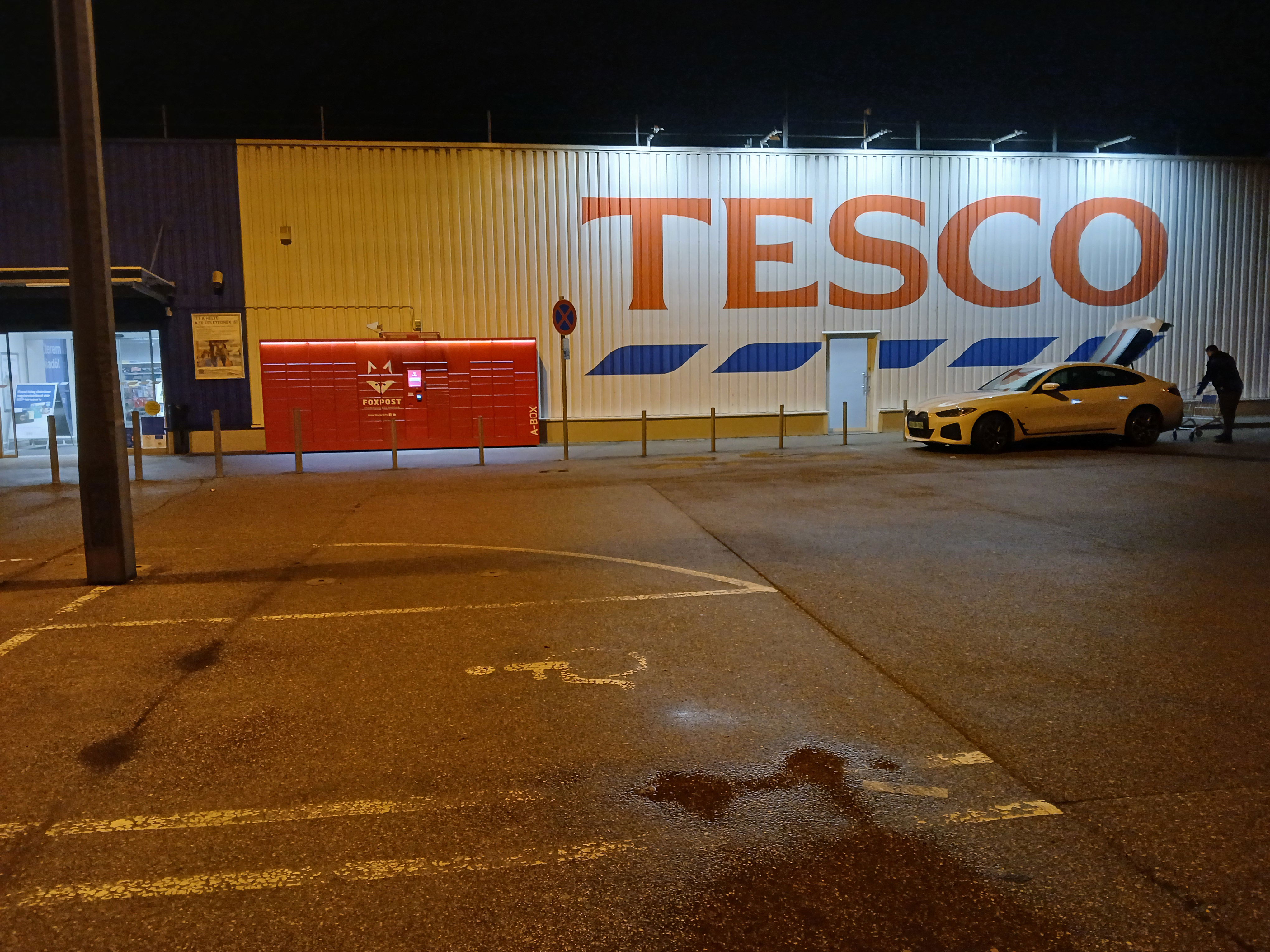HYPERMARKET TESCO MAKO
