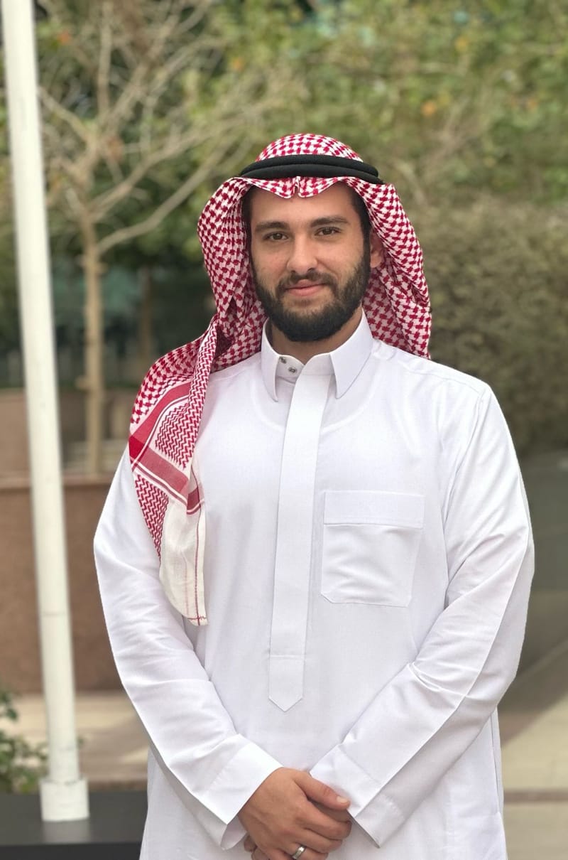 الكاتب محمد الشلياني