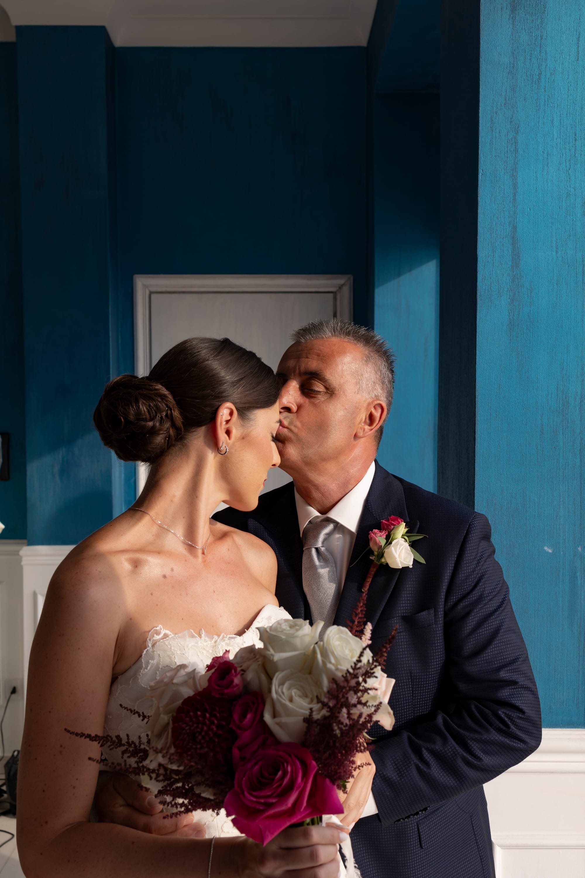 "Il Matrimonio a Villa Grandinetti: Un'Esplosione di Emozioni e Colori"