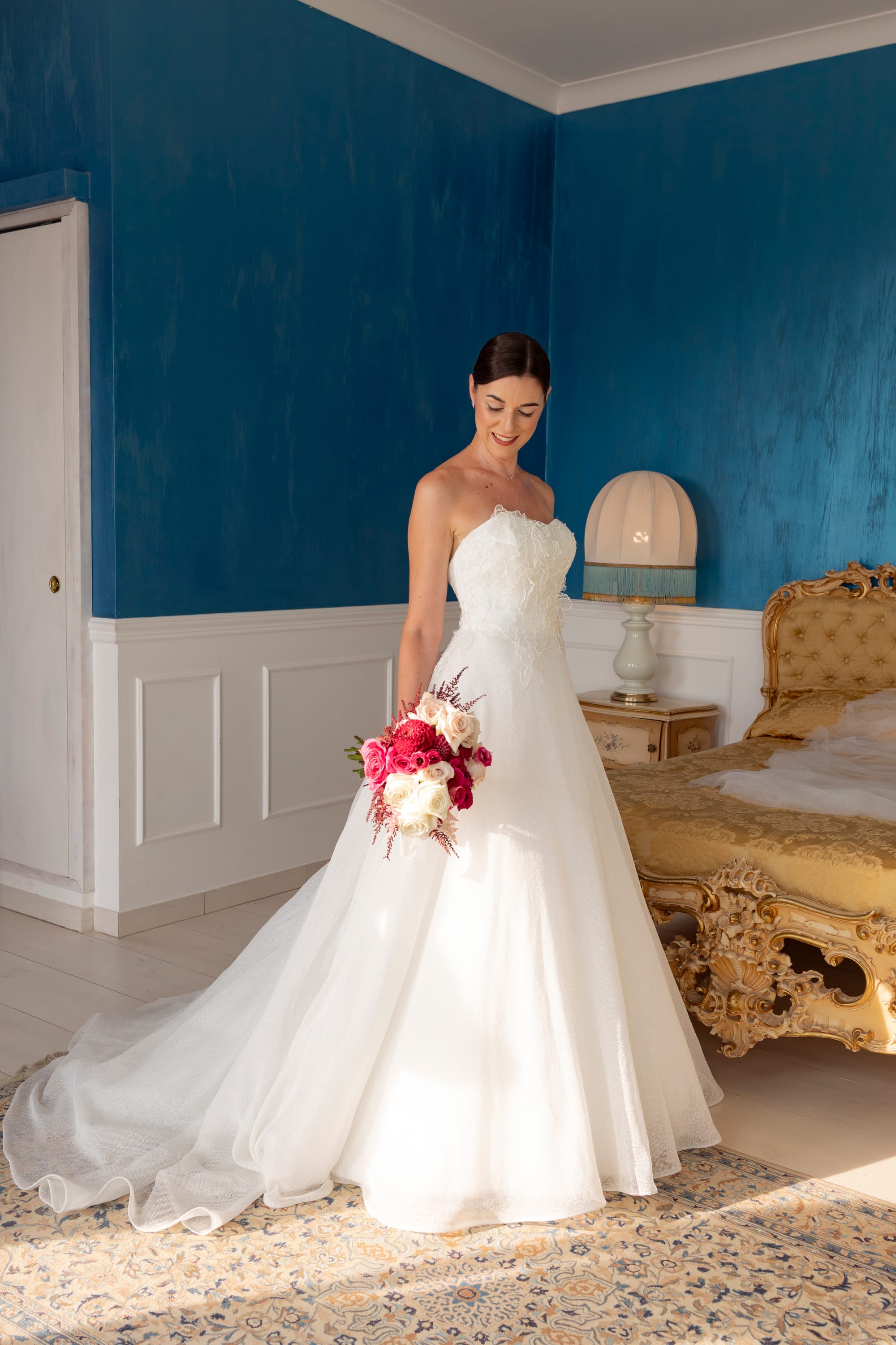 "Il Matrimonio a Villa Grandinetti: Un'Esplosione di Emozioni e Colori"