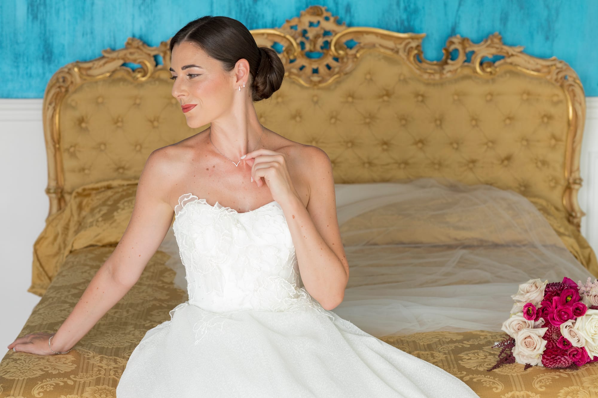 "Il Matrimonio a Villa Grandinetti: Un'Esplosione di Emozioni e Colori"