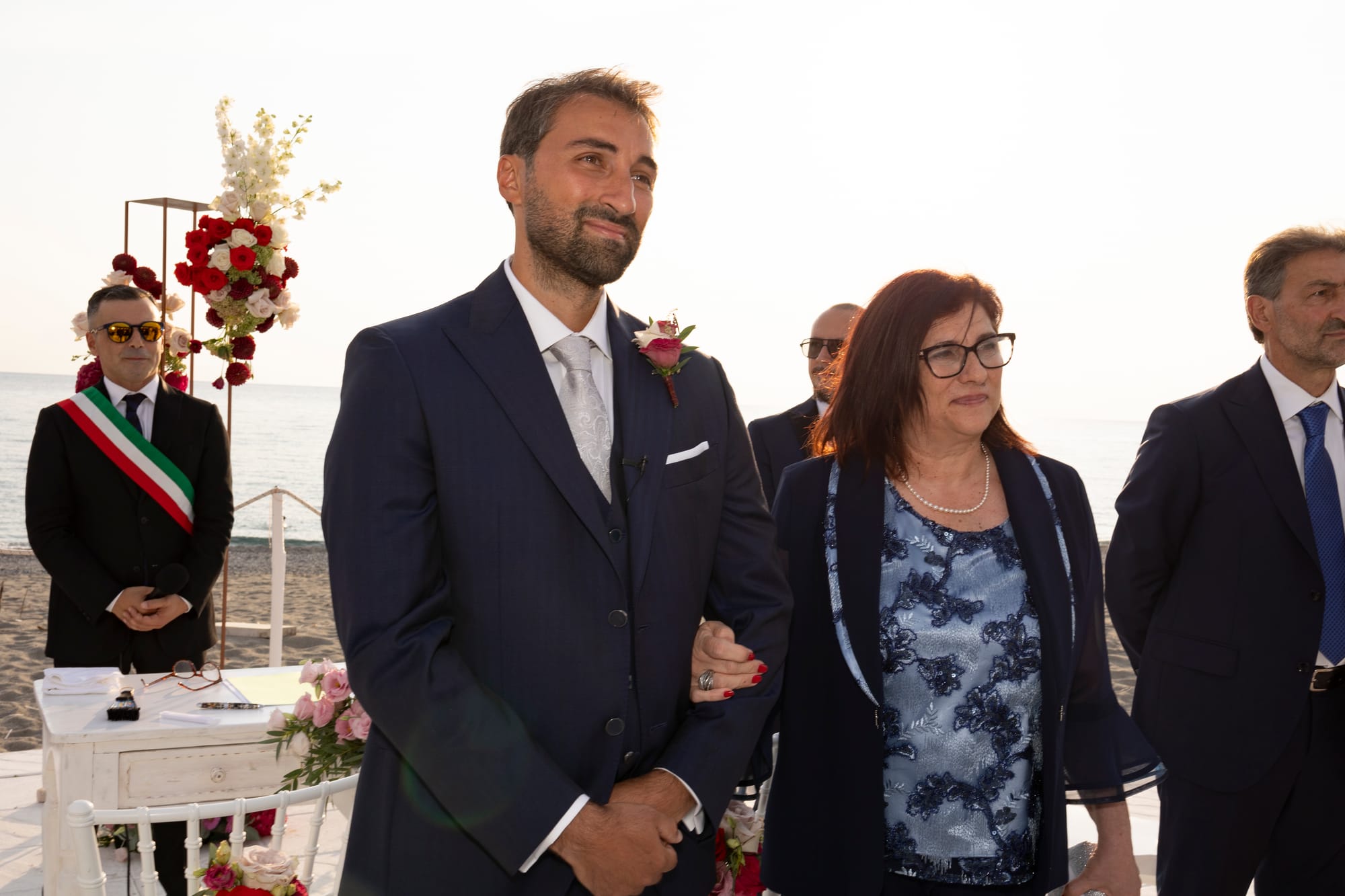 "Il Matrimonio a Villa Grandinetti: Un'Esplosione di Emozioni e Colori"